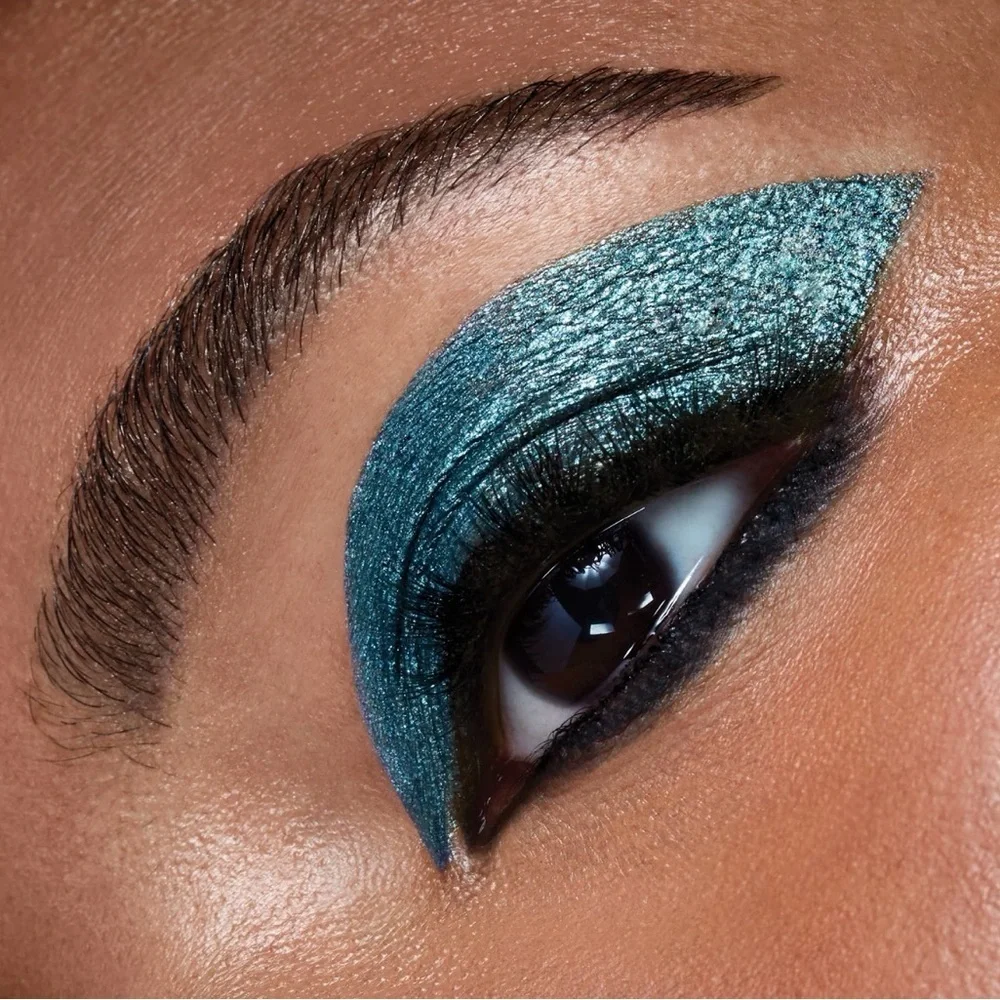 Stila Glisten & Glow Liquid Eye Shadow in Waterfall